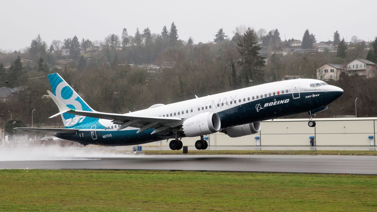  A Boeing 737 MAX 8 airliner lifts off for its first flight on January 29, 2016 in Renton, Washington.