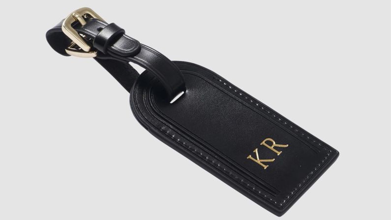 <a href="https://www.thedailyedited.com/black-leather-luggage-tag-2" target="_blank" target="_blank"><strong>Personalized luggage tags:</strong></a><strong> </strong>This monogrammable bag tag from The Daily Edited is made from 100% nappa leather.