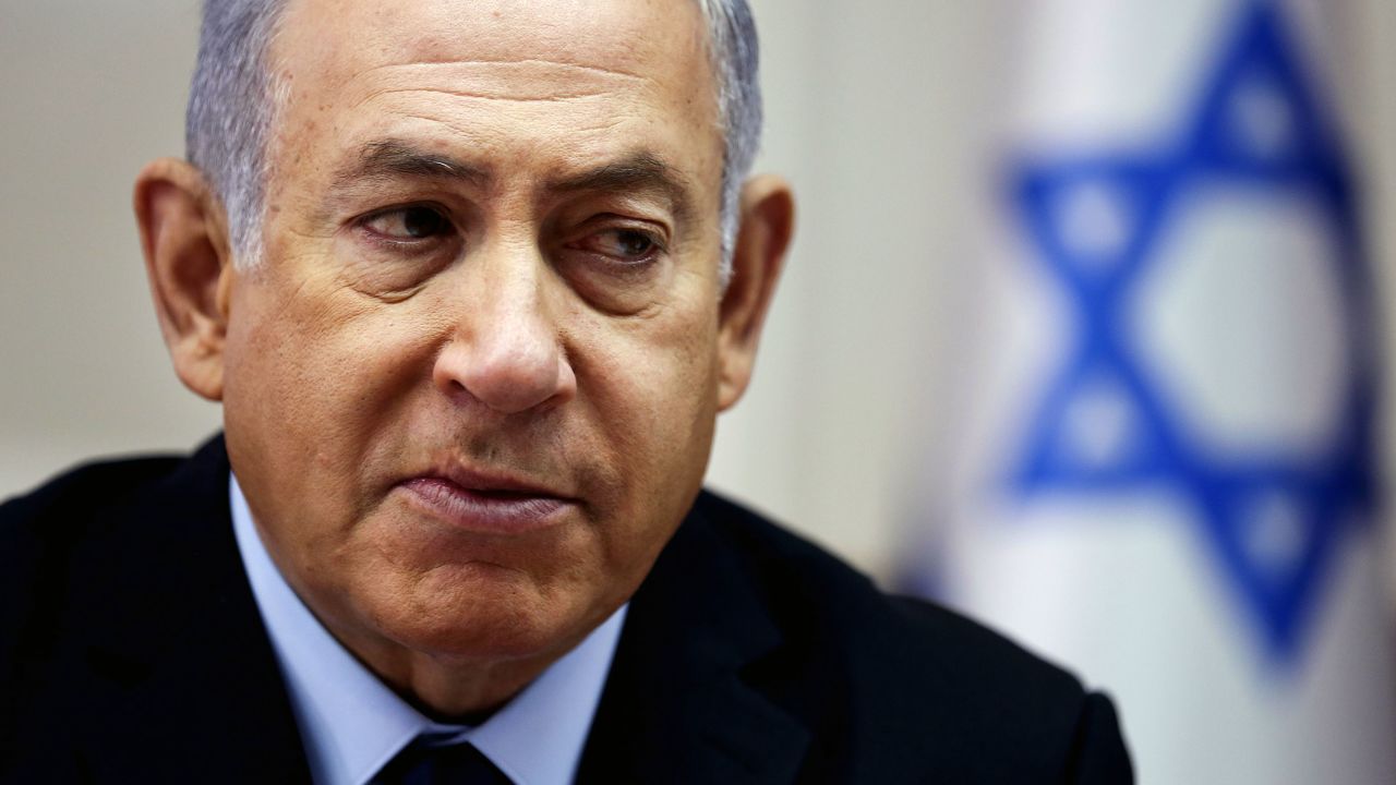 Israeli Prime Minister Benjamin Netanyahu attends the weekly cabinet meeting at his office in Jerusalem, on October 28, 2018. (Photo by Oded Balilty / POOL / AFP)        (Photo credit should read ODED BALILTY/AFP/Getty Images)