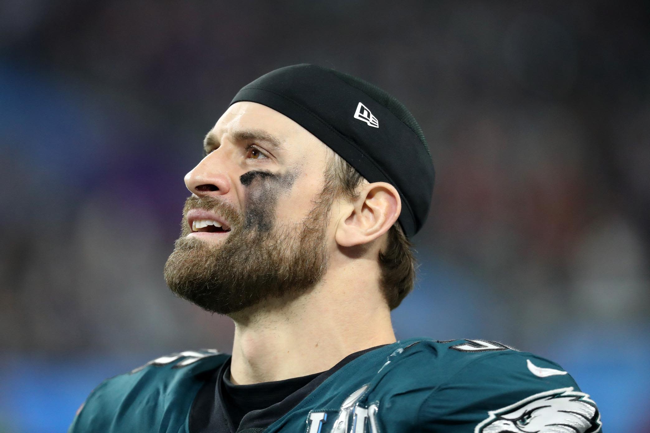 Philadelphia Eagles' Chris Long to Donate Entire Salary to Charity