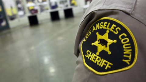 Los Angeles sex crimes deputy held on suspicion of rape of teenage girl |  CNN