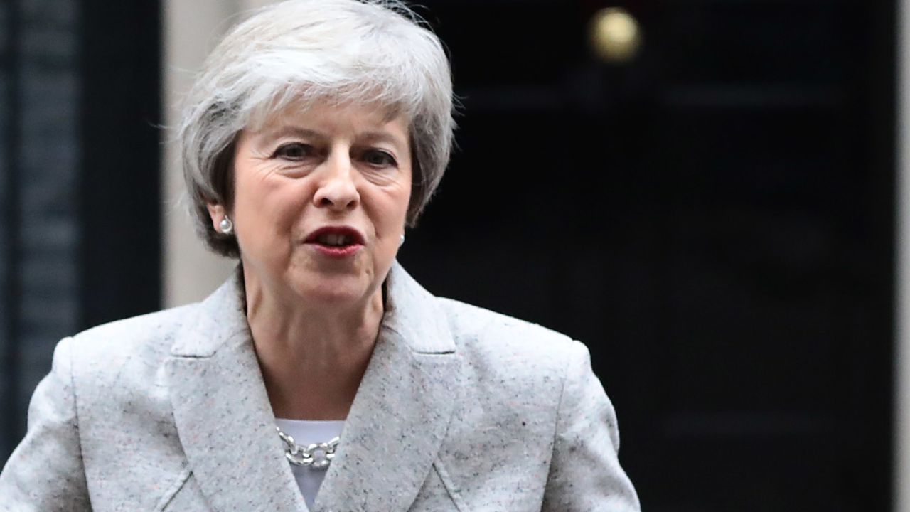 LONDON, ENGLAND - NOVEMBER 22: British Prime Minister Theresa May makes a brexit statement at Downing Street on November 22, 2018 in London, England. (Photo by Jack Taylor/Getty Images)