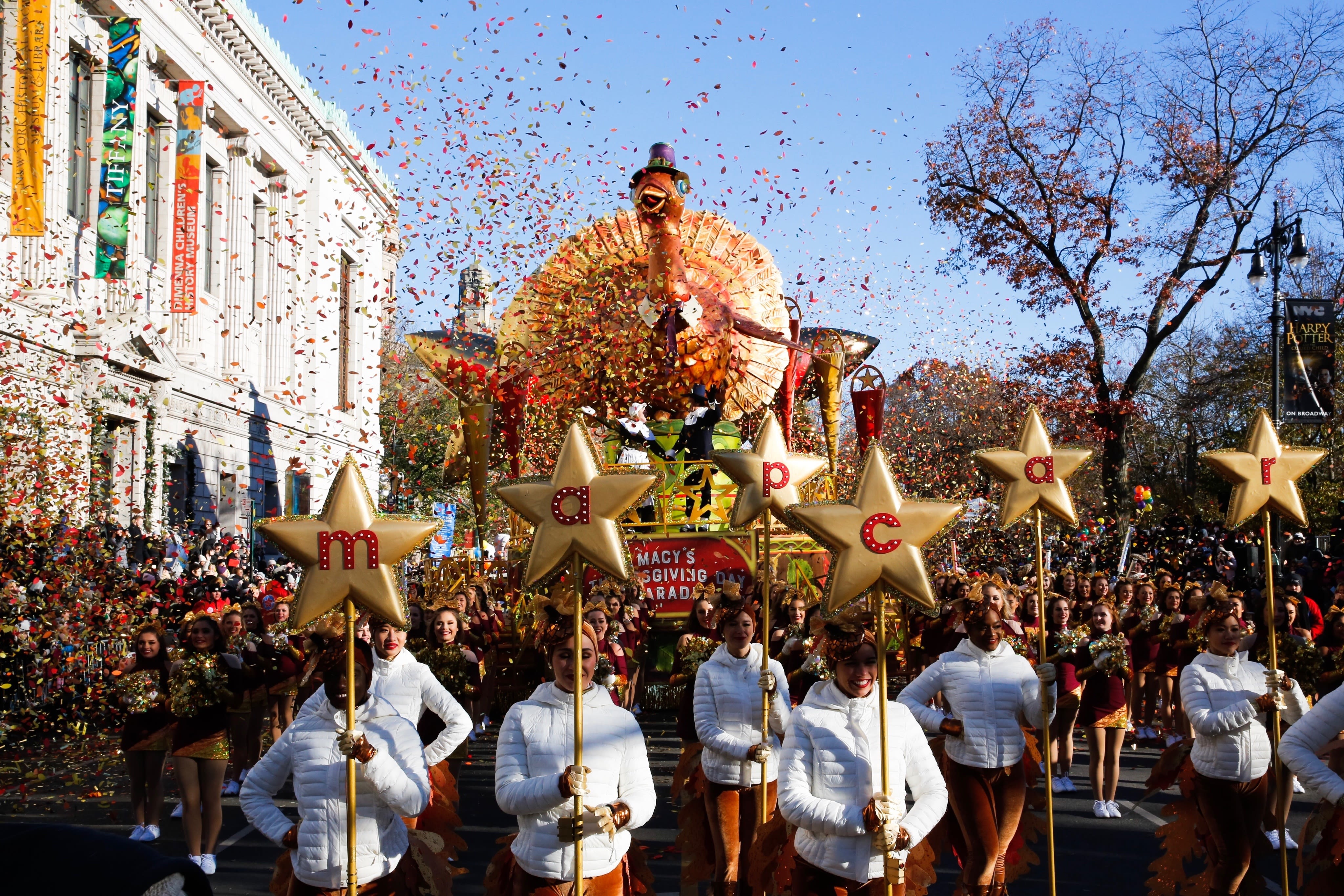 https://media.cnn.com/api/v1/images/stellar/prod/181122163505-21b-macys-parade-2018.jpg?c=original