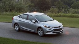 2018 Chevrolet Cruze Sedan Diesel offers up to an EPA-estimated 52 mpg highway — the highest highway fuel economy of any non-hybrid/non-EV in America.