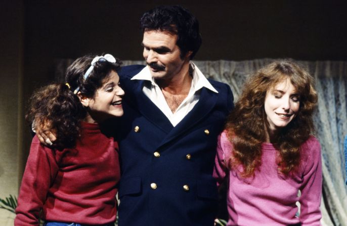 Burt Reynolds playing the character Marty alongside Radner and Newman in the "Fan" sketch on "SNL" in 1980.