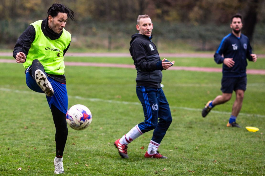 Stonewall FC play in the amateur Middlesex County League. 