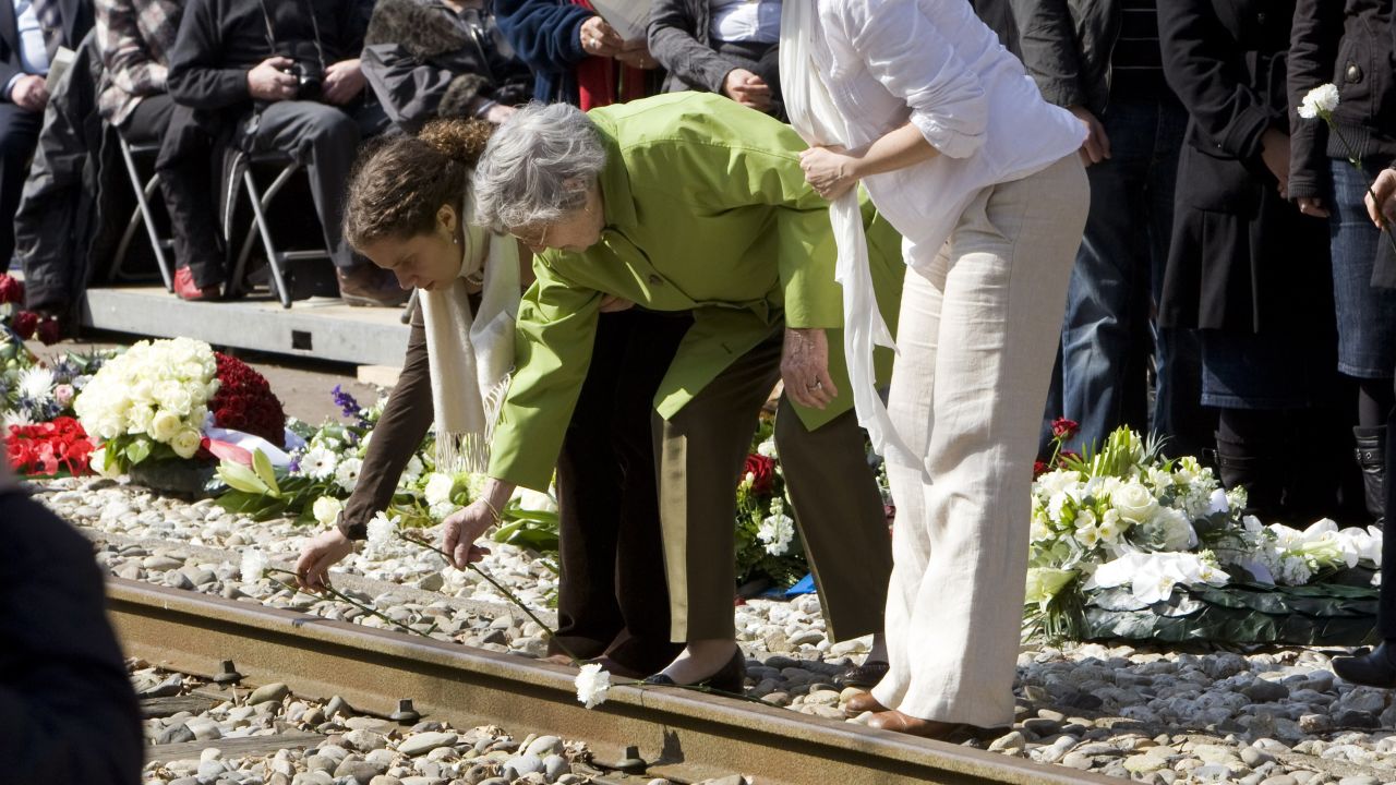 Dutch rail firm to compensate Holocaust survivors and families | CNN