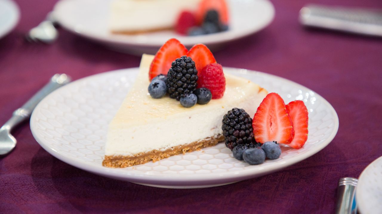 <strong>New York Cheesecake, United States: </strong>A light crumb offsets rich creaminess, but like the city itself, New York cheese cake draws inspiration from around the globe. It's likely inspirations include rumbly, dry-curd cheesecakes of eastern Europe, German kasekuchen and the fresh-cheese versions that are beloved in Italy. 
