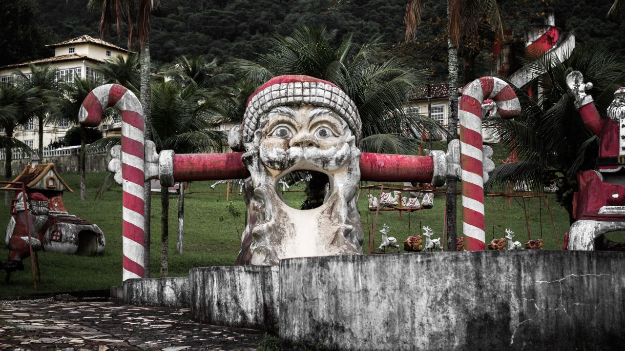 <strong>Sad Christmas</strong>: Park Albanoel is an abandoned Santa-themed park in Itaguaí, Brazil.