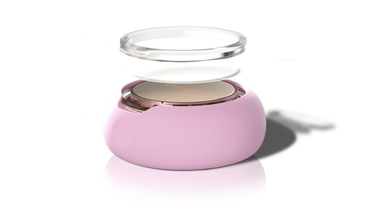 Foreo Review This cleansing facial brush will help you kick off the