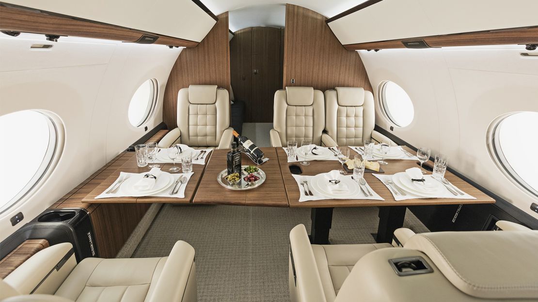 Dining on board the G650.