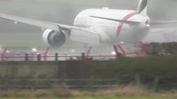emirates attempts landing newcastle lon orig_00001630.jpg