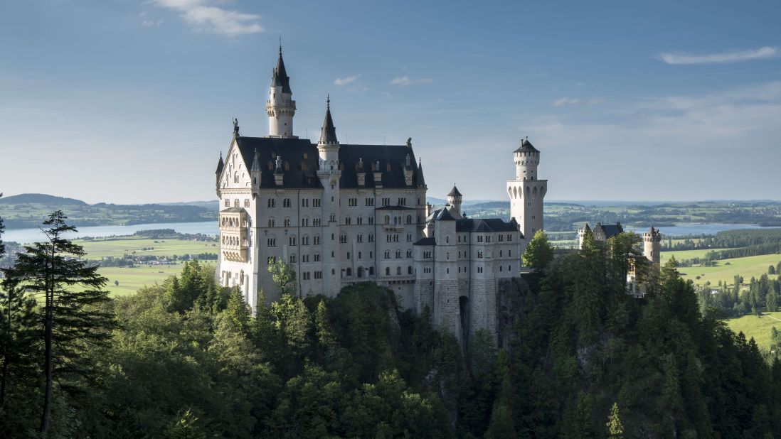 <strong>Neuschwanstein Castle: </strong>If you find that Neuschwanstein Castle has an uncanny resemblance to Sleeping Beauty's castle in Disneyland, you'd be right. It indeed served as the inspiration. 