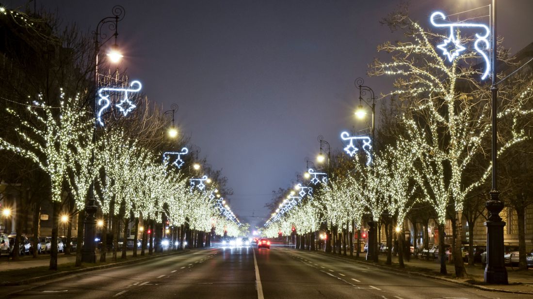 <strong>Andrassy Avenue:</strong> This tree-lined shopping haven is covered with lights during the winter months, offering up plenty of Christmas-themed attractions.