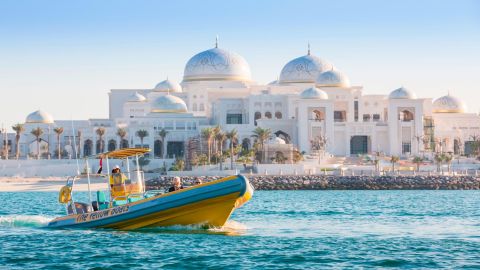 The-Yellow-Boats-Abu-Dhabi-006-Sightseeing-Tour-Royal-Palace copy