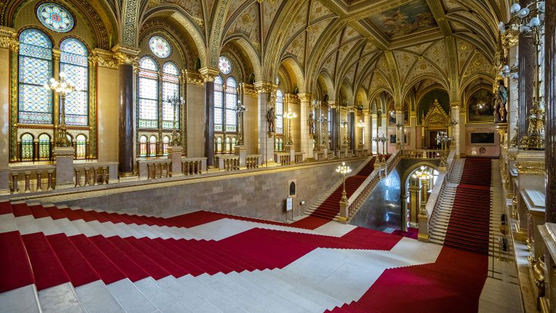 PICTURES: Parliament in Budapest, Hungary | Franks Travelbox