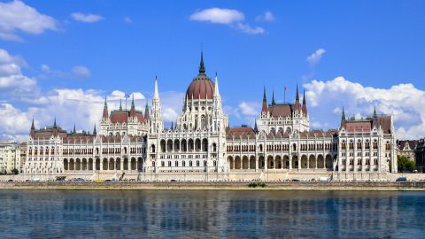 Hungary's-Parliament-Building---pixabay