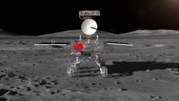 PEH6R9 Beijing, China. 15th Aug, 2018. Photo provided by State Administration of Science, Technology and Industry for National Defense shows the image of the rover for China's Chang'e-4 lunar probe. China's moon lander and rover for the Chang'e-4 lunar probe, which is expected to land on the far side of the moon this year, was unveiled Wednesday. The global public will have a chance to name the rover. Credit: Xinhua/Alamy Live News