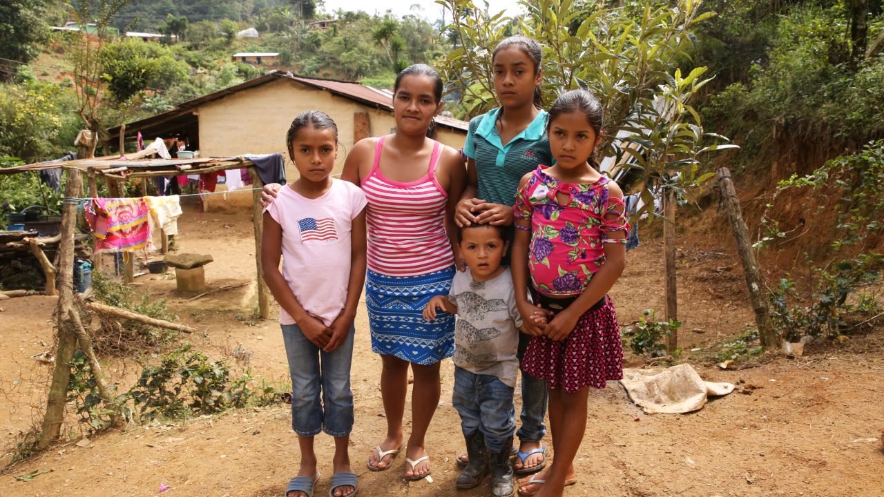 Delmi Amparo Hernández with her four children.