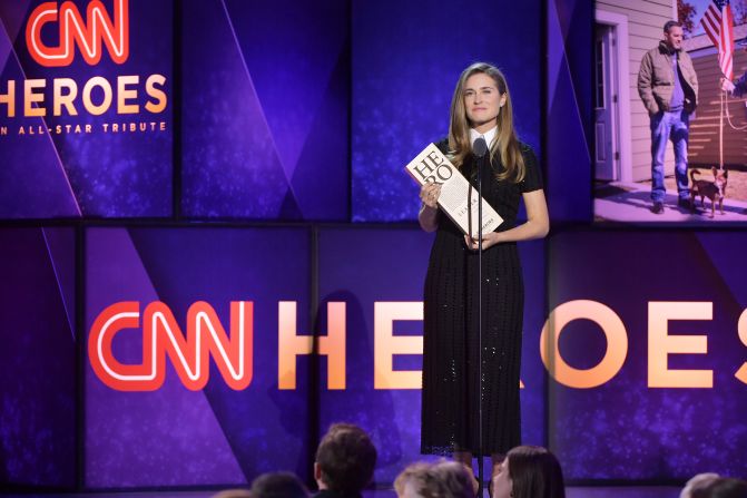 Lauren Bush Lauren presents an award to Top 10 CNN Hero Chris Stout, who builds tiny houses for homeless veterans.