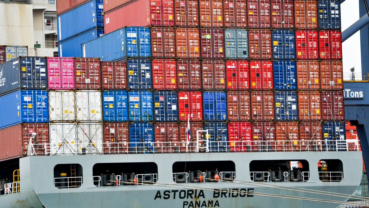 Hong Kong cargo port