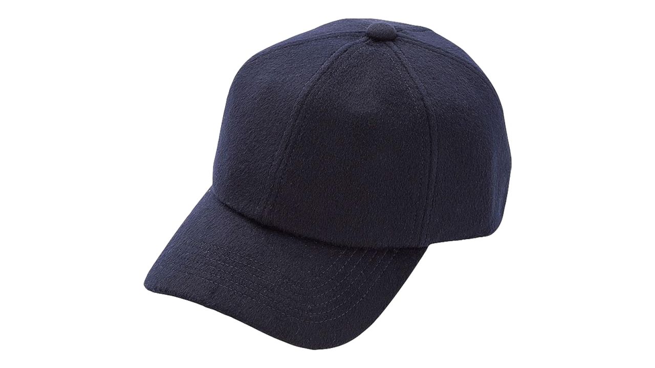<strong>Fashionable gifts for dad: The hat</strong><br />Wool Cashmere Cap ($19.90; <a href="https://click.linksynergy.com/deeplink?id=Fr/49/7rhGg&mid=40462&u1=1211mensfashiongifts&murl=https%3A%2F%2Fwww.uniqlo.com%2Fus%2Fen%2Fwool-cashmere-cap-409341COL69SIZ999000.html%3Fs%3Dshopping%26%26gclid%3DCj0KCQiA3b3gBRDAARIsAL6D-N9KskyqBzsXBe9A6VHa4-xPVhuec35xaMQrcAxuTc9CmF8ZDRE5yKAaAlCOEALw_wcB%26gclsrc%3Daw.ds" target="_blank" target="_blank">uniqlo.com</a>)