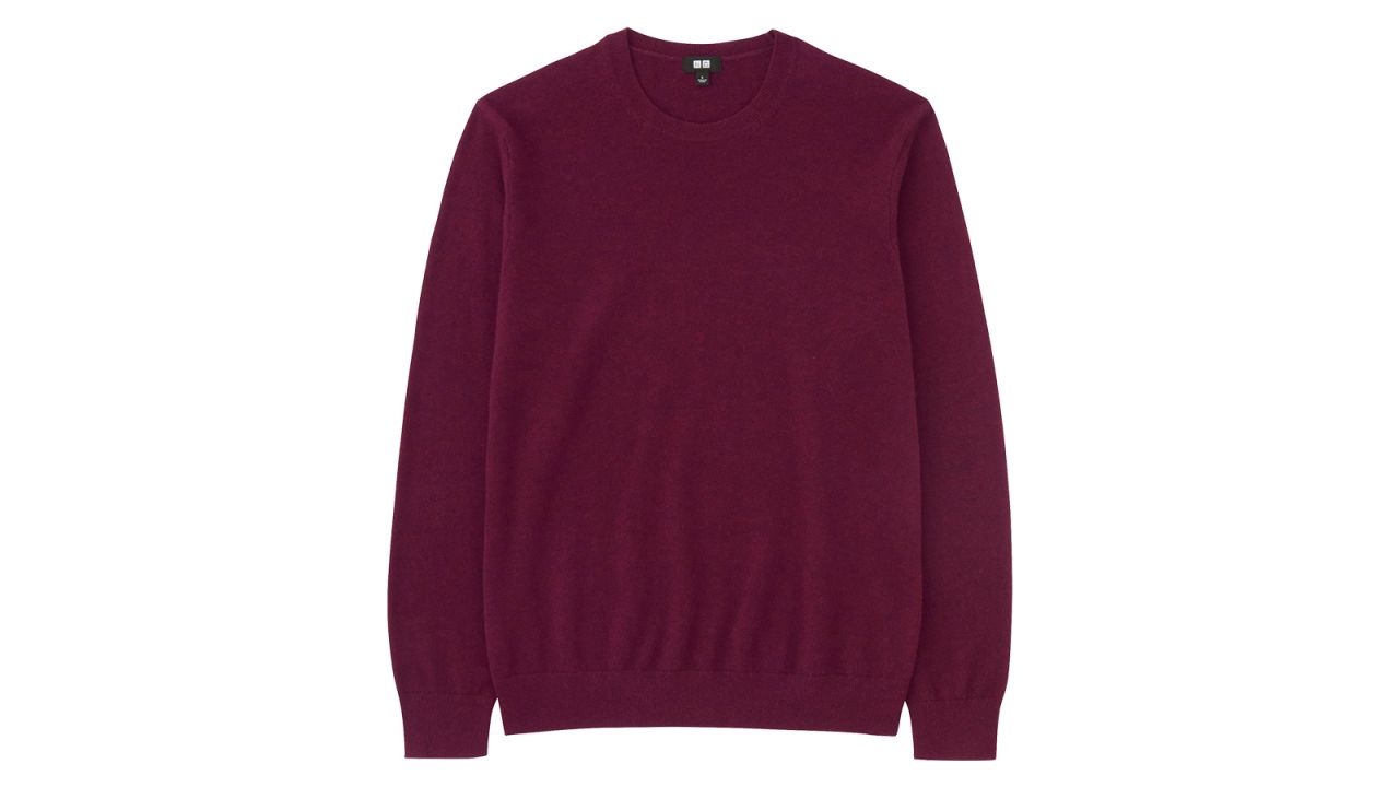 <strong>Fashionable gifts for dad: The sweater</strong><br />Uniqlo cashmere crewneck sweater ($69.90, originally $89.90; <a href="https://click.linksynergy.com/deeplink?id=Fr/49/7rhGg&mid=40462&u1=1211mensfashiongifts&murl=https%3A%2F%2Fwww.uniqlo.com%2Fus%2Fen%2Fmen-cashmere-crew-neck-long-sleeve-sweater-409181.html%3Fdwvar_409181_color%3DCOL18%23start%3D1%26cgid%3Dmen-sweaters" target="_blank" target="_blank">uniqlo.com</a>)