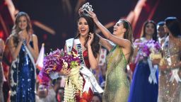 2018 MISS UNIVERSE: Miss Philippines Catriona Gray is crowned 2018 MISS UNIVERSE during the 2018 MISS UNIVERSE competition airing live from Bangkok, Thailand on Sunday, Dec. 16 (7:00-10:00 PM ET live/PT tape-delayed) on FOX. (Photo by FOX via Getty Images)