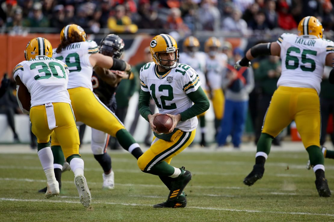 Aaron Rodgers looks to pass the football in the second quarter against the Chicago Bears.