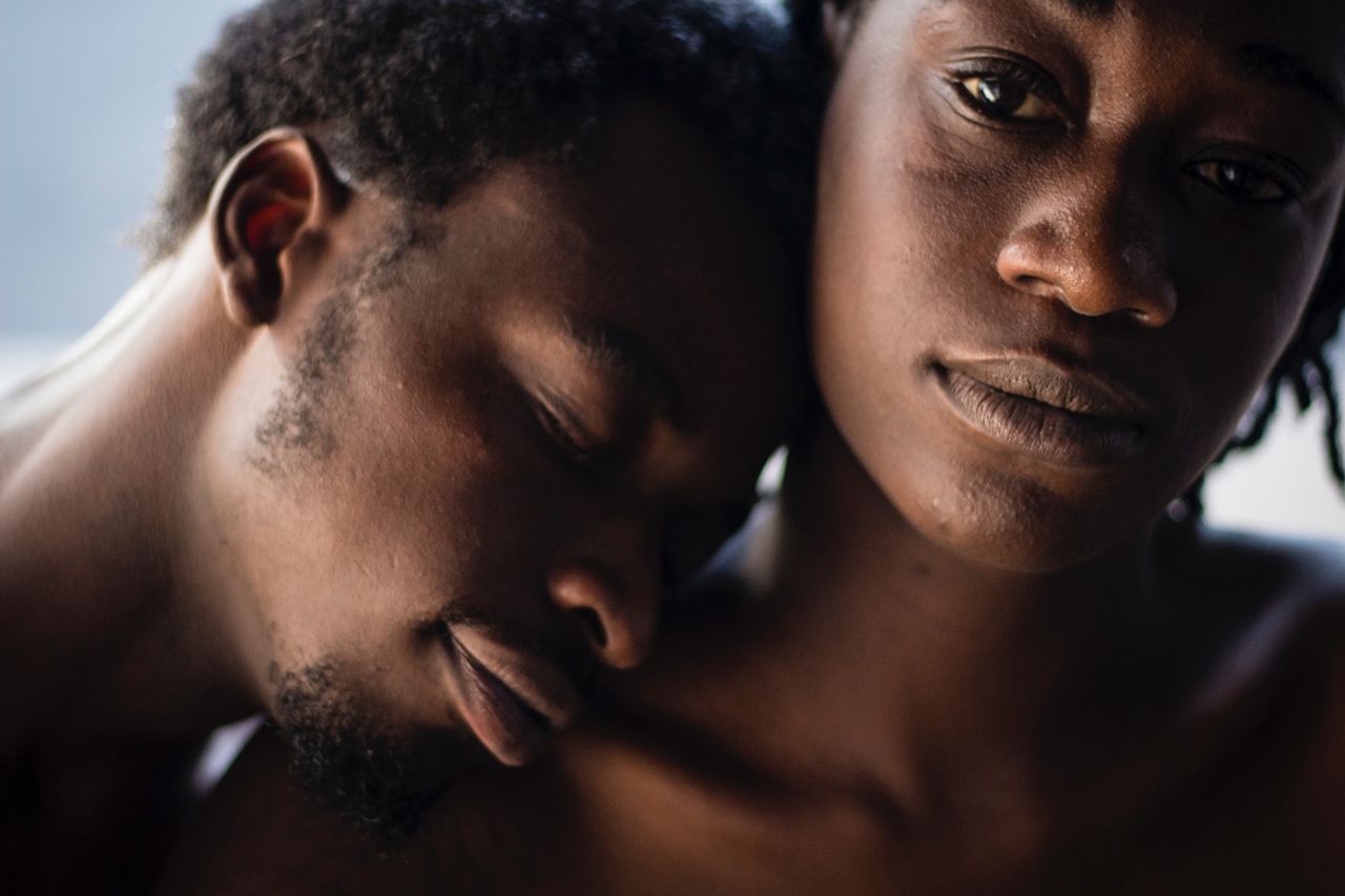 <a href="http://www.ngadismart.com/" target="_blank" target="_blank">Smart</a>, in a new series titled "Longing and Belonging" draws inspiration from the close ties that create a bond, gender similarities, and the human desire in sharing intimacy.