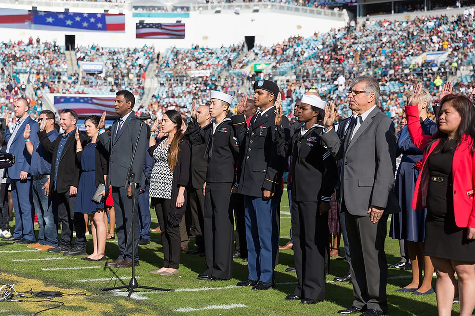 Photos: Jose Iglesias, Leonys Martin become American citizens