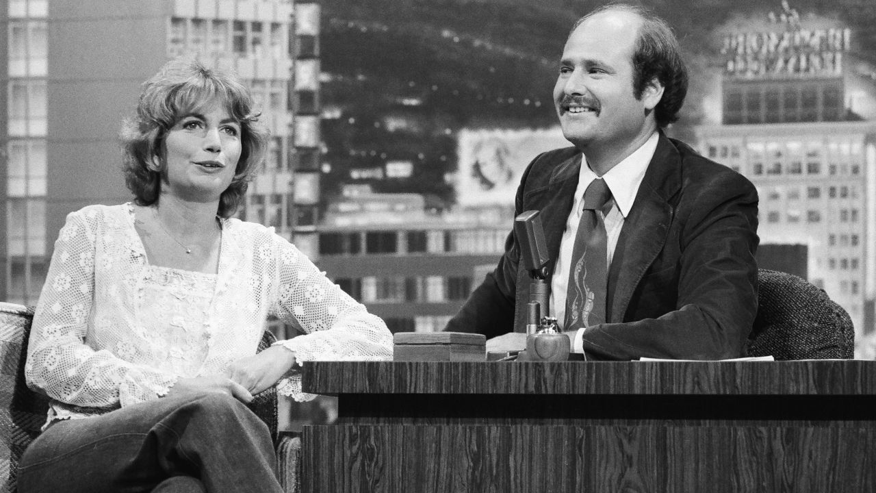 Marshall appears on "The Tonight Show" with her husband Rob Reiner, who was filling in for Johnny Carson in 1977.