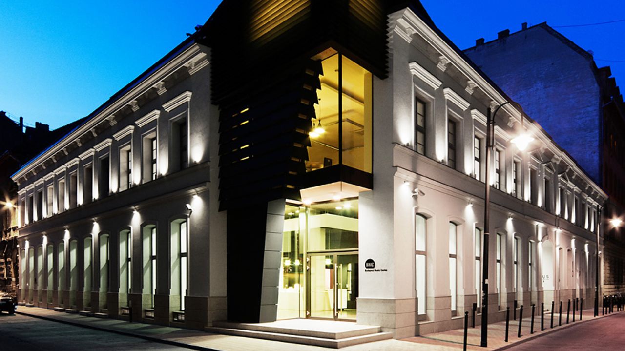 Budapest Music Center features a 350-capacity concert hall, and a jazz club and restaurant. 
