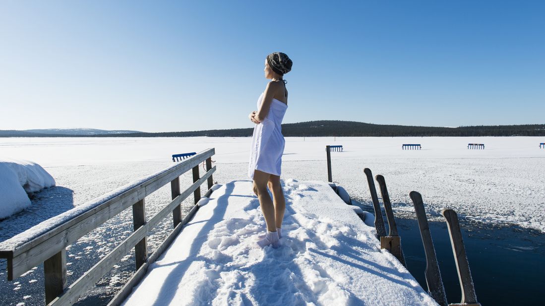 Winter Travel Tips: How To Dress For The Cold Without Looking Like a Ball -  The Travel Intern