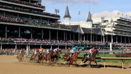 LOUISVILLE, KY - NOVEMBER 03:  The field runs the first turn in the Breeders' Cup Distaff during day 2 of the Breeders' Cup at Churchill Downs on November 3, 2018 in Louisville, Kentucky.  (Photo by Andy Lyons/Getty Images)