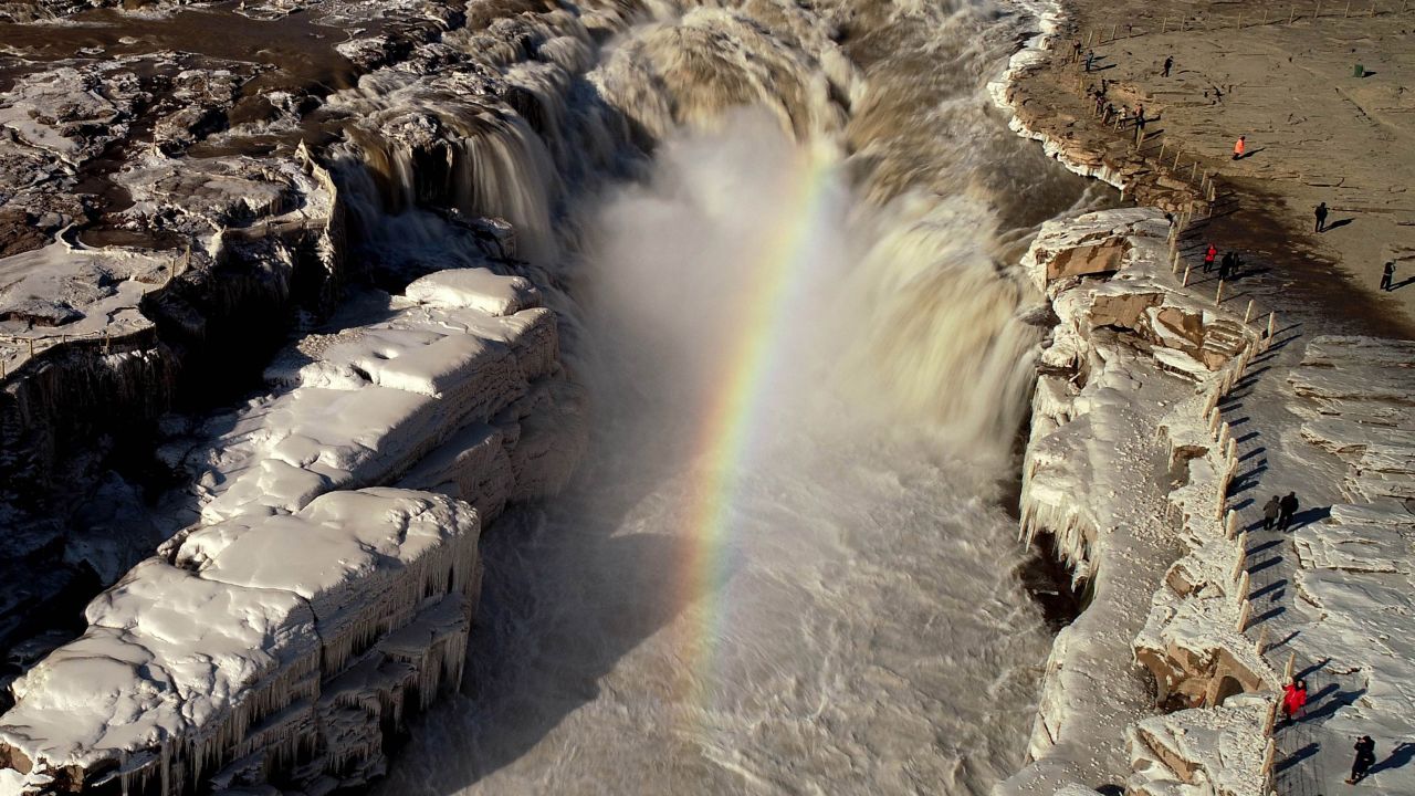 <strong>Linfen, China: </strong>The Hukou Waterfall scenic spot lies on the border between north China's Shanxi Province and northwest China's Shaanxi Province. 