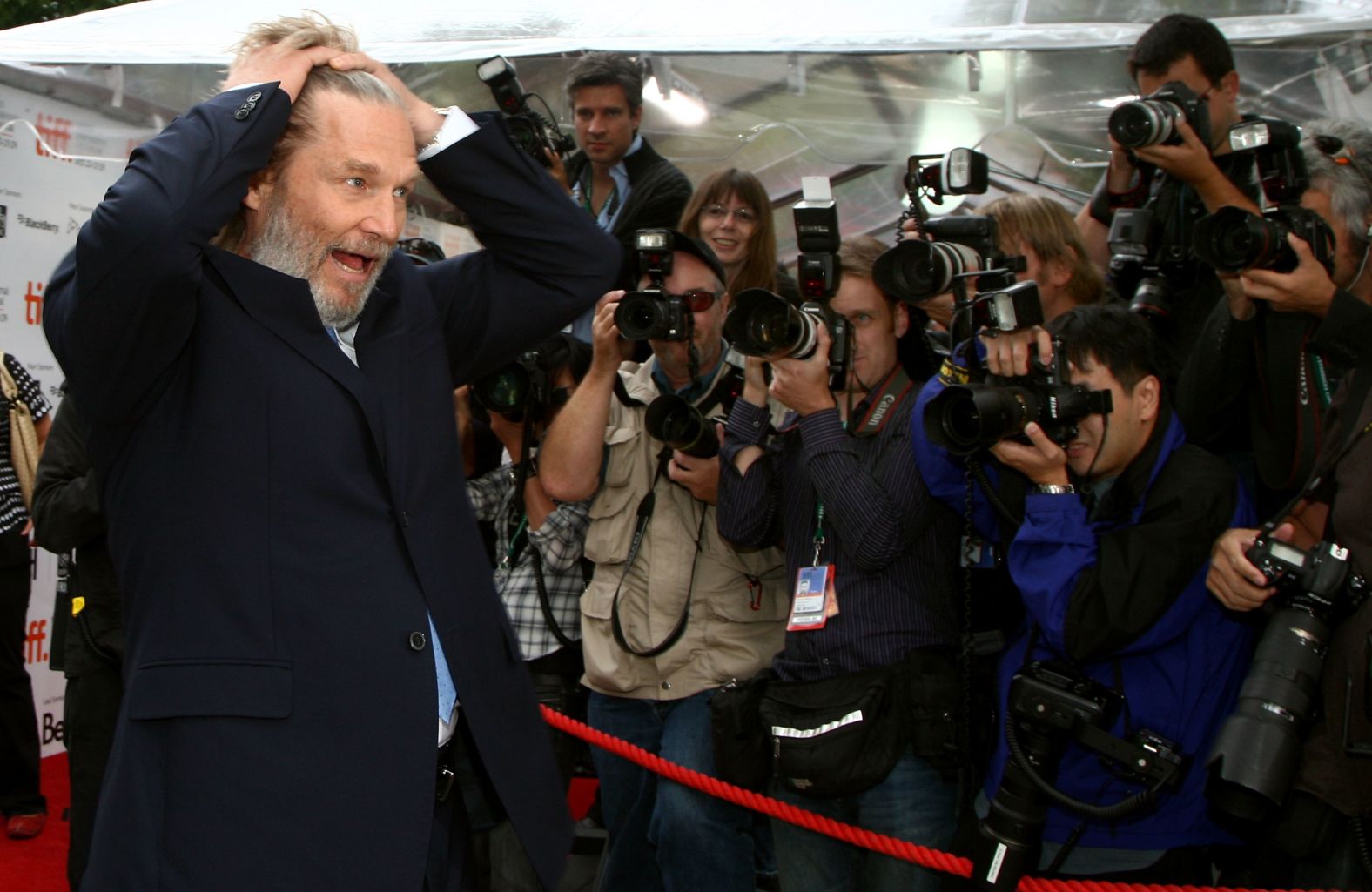 Bridges arrives at the Toronto premiere of "The Men Who Stare at Goats" in 2009.