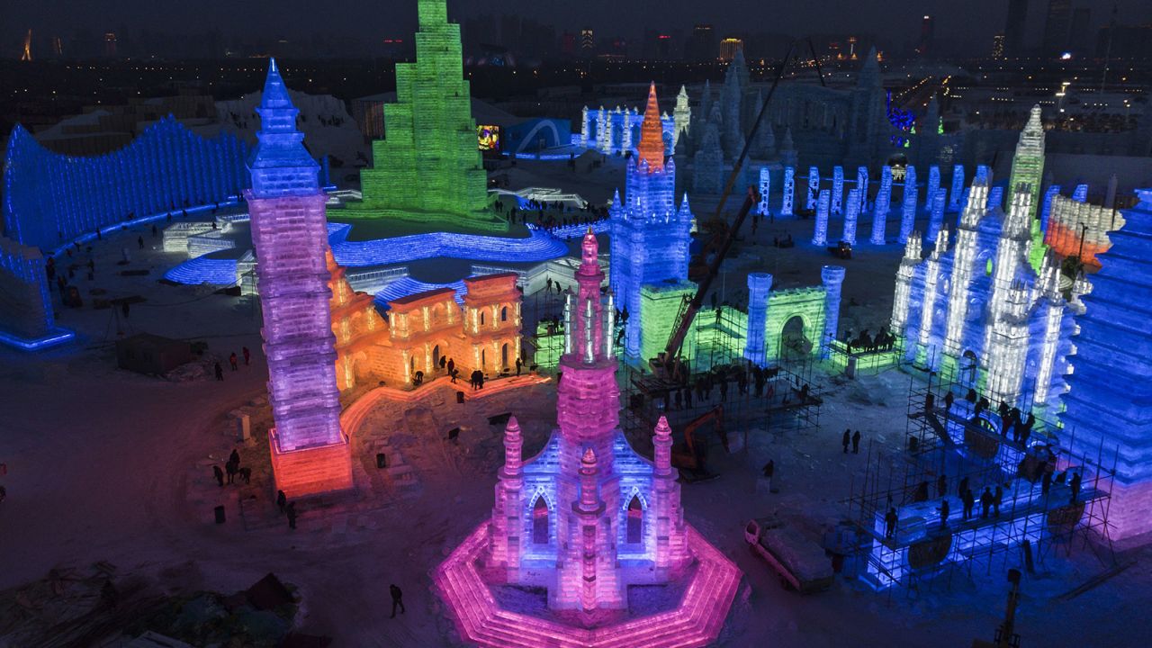 <strong>Giant ice castles: </strong>The ice is carved into spectacular illuminated ice structures, many of which can be entered.