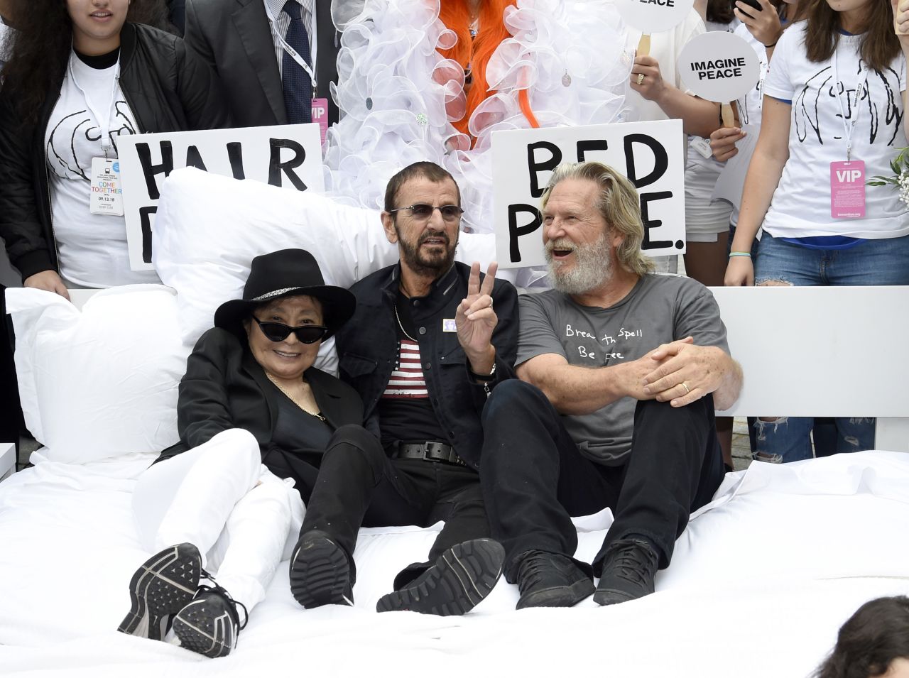 Bridges has a laugh with Yoko Ono and Ringo Starr as they attend the launch of Come Together NYC in 2018.