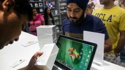 Apple has been struggling to make inroads in India, the world's hottest smartphone market. 