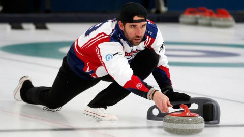 Former NFL star defensive end Jared Allen and three other former NFL players who have never curled before will attempt to qualify for the US championships against curlers who have been throwing stones for most of their lives.