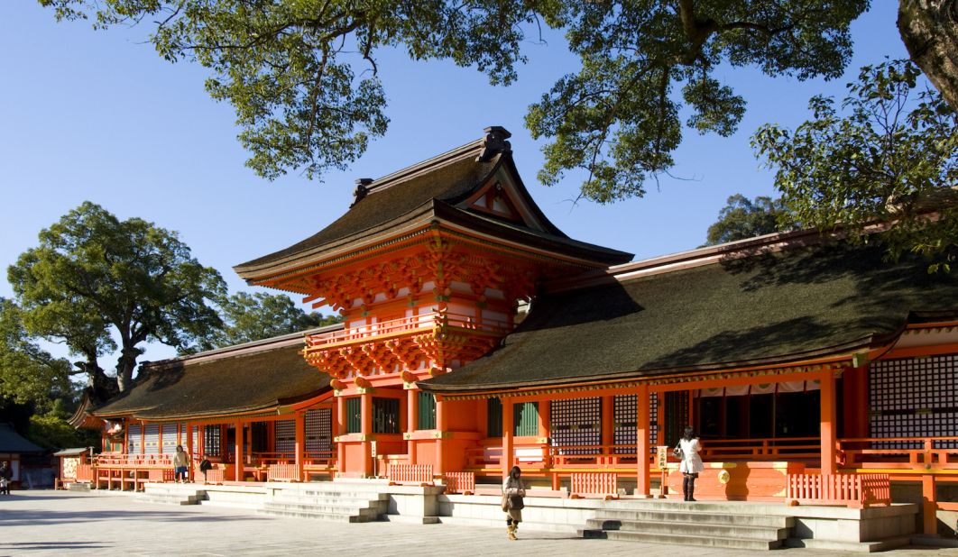 <strong>Usa Shrine (Oita): </strong>Originally built in the 8th century, Usa Shine is the most important of thousands of shrines dedicated to Hachiman, the god of archery and war. After getting a fortune paper (omikuji) -- hopefully a daikichi (exceptionally lucky) one, visitors can enjoy a local specialty called negiyaki, or green onion pancake, in the shrine area.