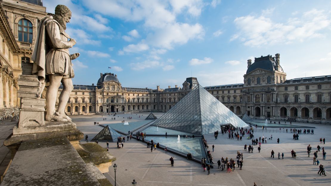 On average, the Louvre Museum in Paris welcomes 23,000 visitors each day. A private tour, while costly, involves just four guests at a time.