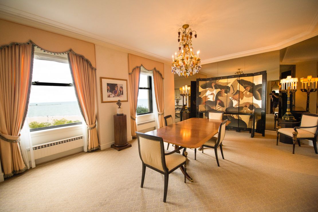 Princess Diana stayed in this suite at The Drake in Chicago in 1996.