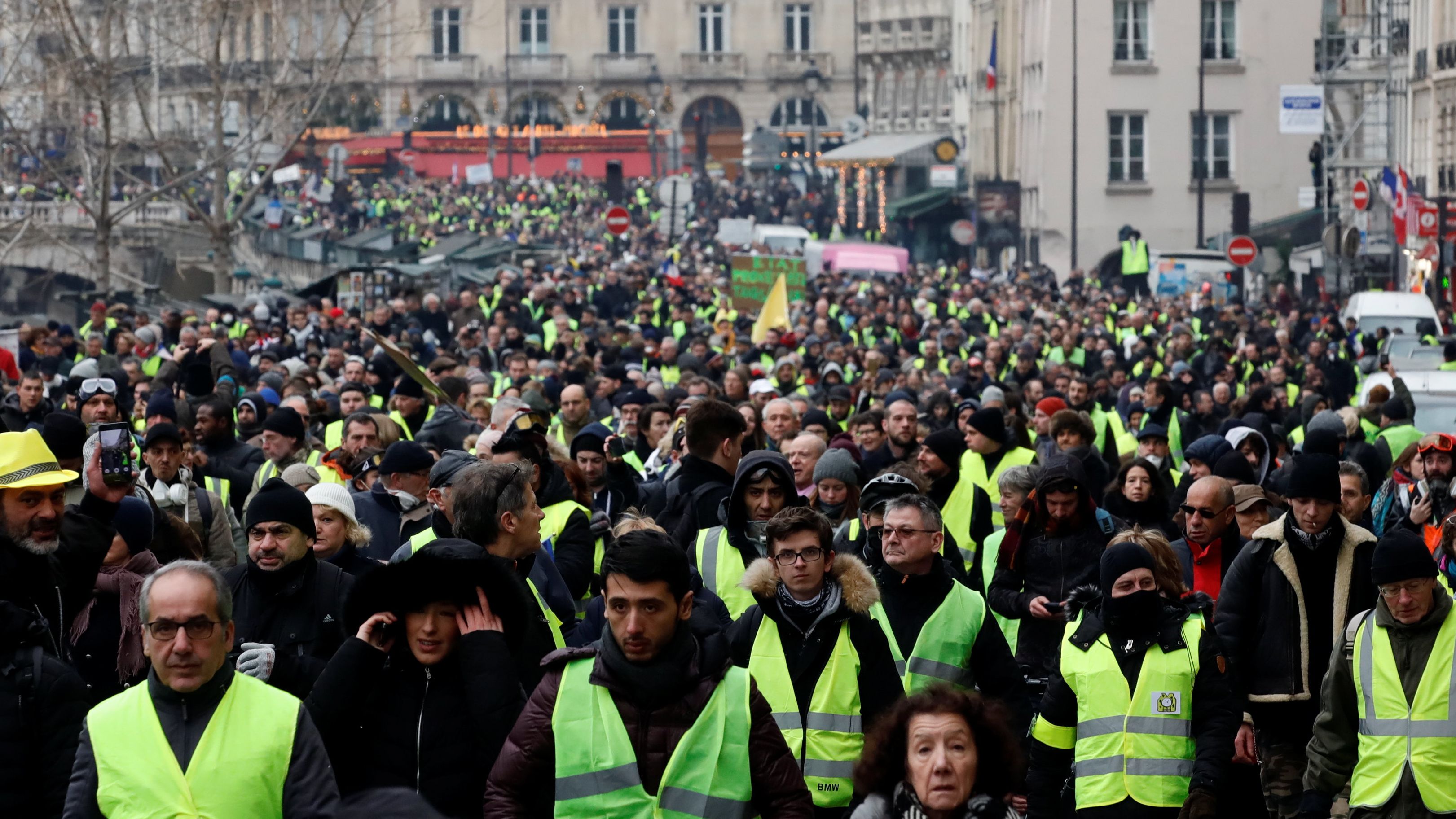 "Yellow vest" demonstrators march in Paris on Saturday