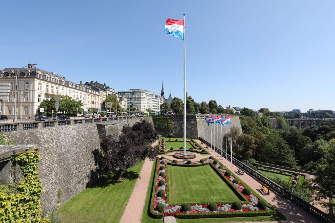 The Place de la Constitution of Luxembourg dates back to the 1600s. At the square, the Gelle Fra statue commemorates Luxembourgers who perished in the First World War, and was erected in 1923.