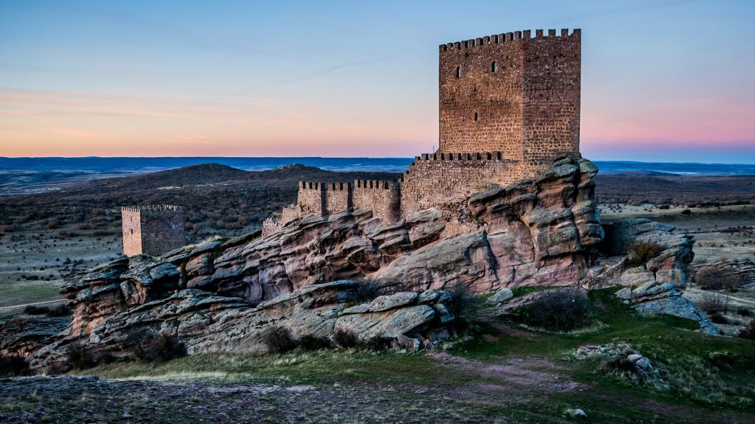 <strong>Castle of Zafra:</strong> It's not easy to reach this remote castle in Guadalajara, but serious fans won't mind the half-day trek to the top.