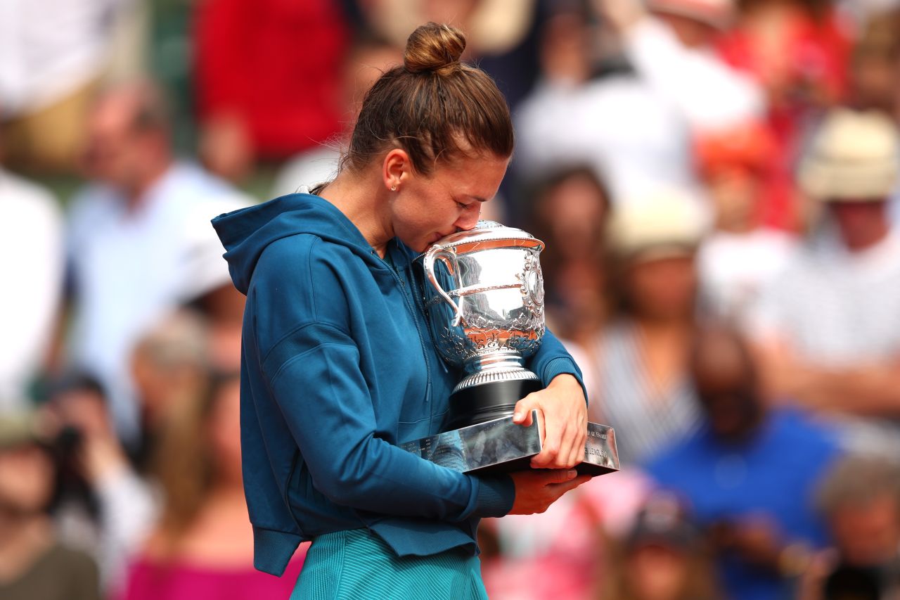 Halep became the first Romanian to win a grand slam title since her manager, Virginia Ruzici, 40 years earlier. 