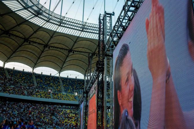 This year after her French Open win, 20,000 fans greeted Halep in Bucharest. 