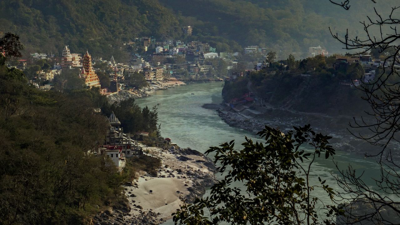 The Roseate Ganges sits in the Himalayan foothills. 